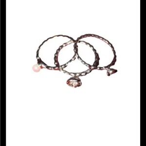 Elegant Silver tone Ring Set‎ 3 pc with silver roses
